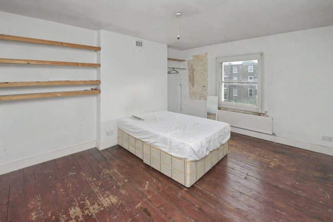 35 Talgarth Road, London W14 9DB 7