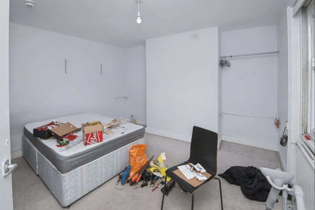 35 Talgarth Road, London W14 9DB 7