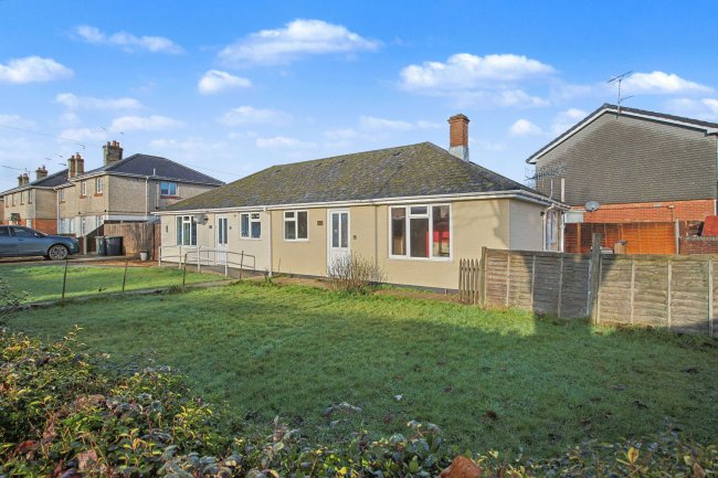 7 Gordon Road, Wimborne, Dorset, BH21 2AP 6