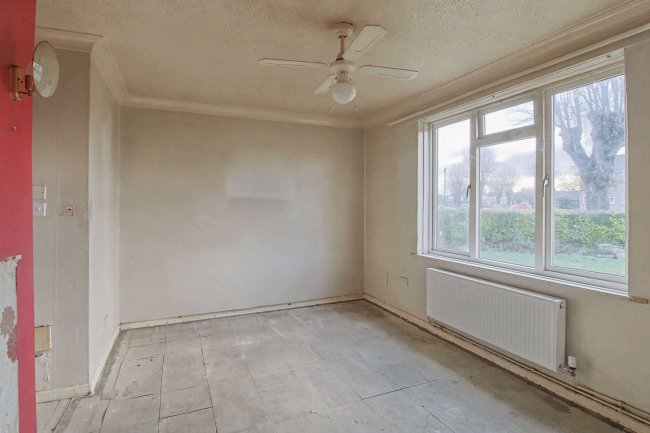 7 Gordon Road, Wimborne, Dorset, BH21 2AP 6