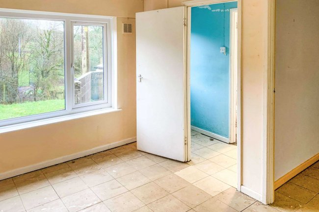 1 Kale Street, Batcombe, Shepton Mallet, BA4 6AD 1