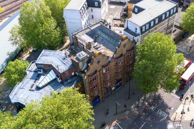 5 Westminster Bridge Road, Southwark, London SE1 7XW 2