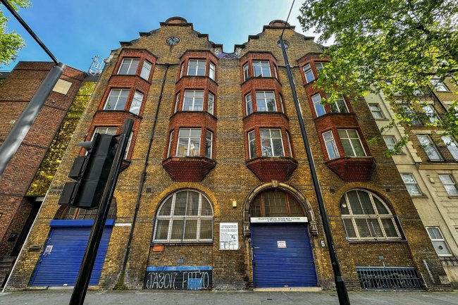 5 Westminster Bridge Road, Southwark, London SE1 7XW 2