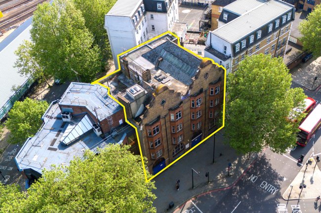 5 Westminster Bridge Road, Southwark, London SE1 7XW 2