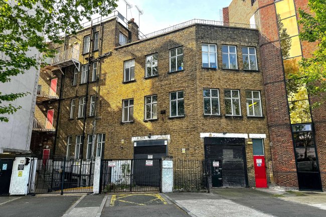 5 Westminster Bridge Road, Southwark, London SE1 7XW 2