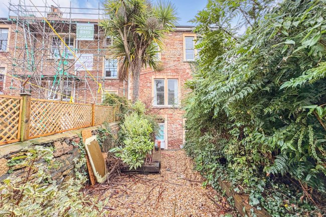 10 Hughenden Road, Clifton, Bristol, Avon, BS8 2TT 2