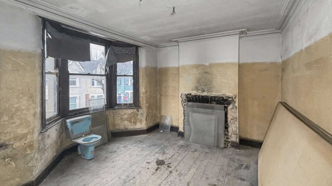 16 Strathville Road, Earlsfield, London, SW18 4QZ 5