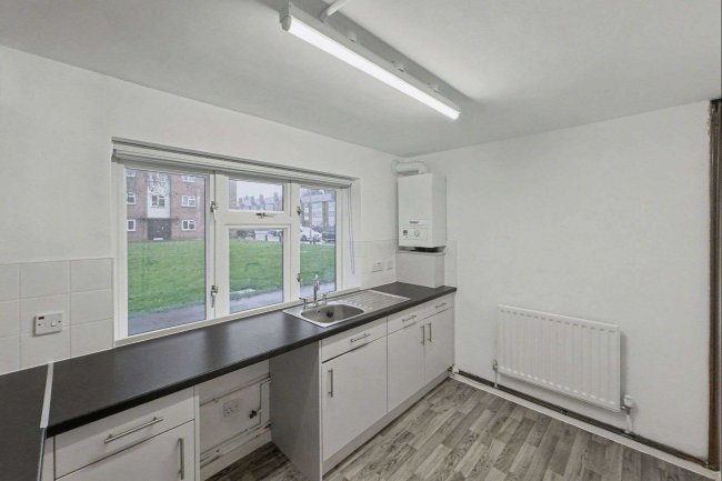 Flat 31 Hanover Way, Windsor, SL4 5NN 10