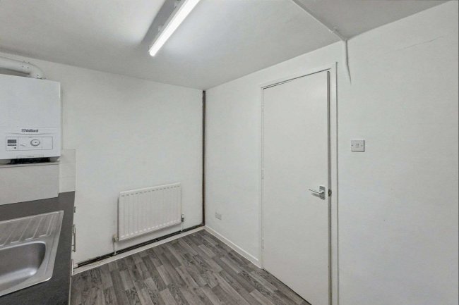 Flat 31 Hanover Way, Windsor, SL4 5NN 10