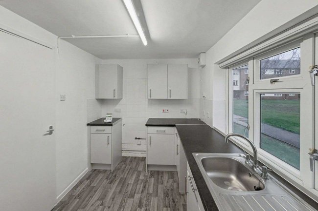 Flat 31 Hanover Way, Windsor, SL4 5NN 10