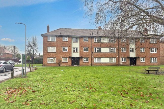 Flat 31 Hanover Way, Windsor, SL4 5NN 10