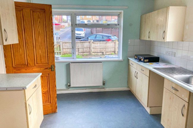 90 Monmouth Road, Yeovil, Somerset, BA21 5NW 10