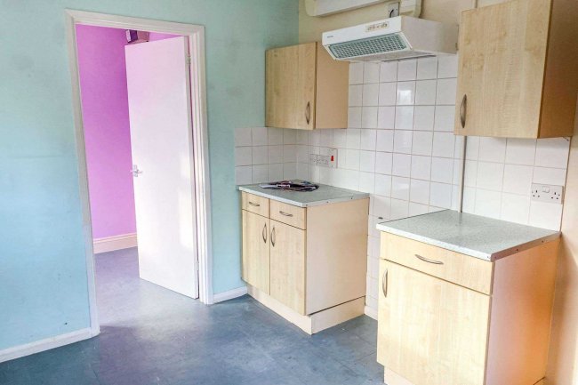 90 Monmouth Road, Yeovil, Somerset, BA21 5NW 10