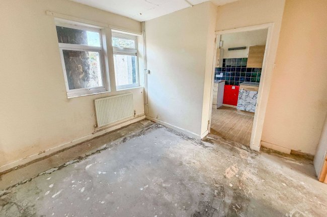 22 Brooklands, Brinkworth, Chippenham, Wiltshire, SN15 5BA 5