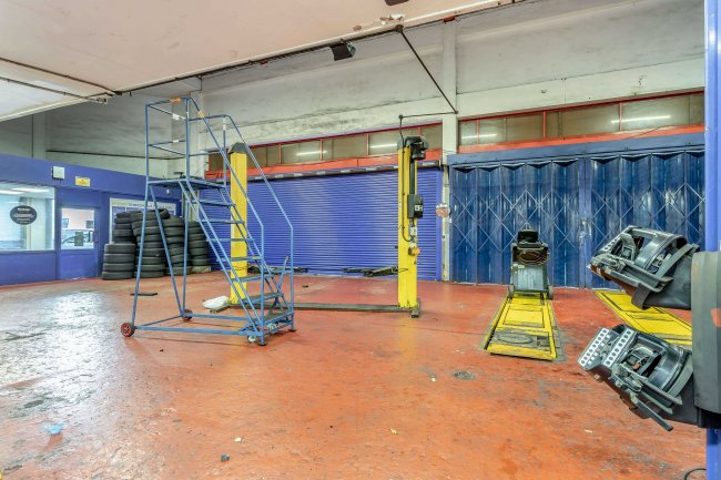 33-35 London Road, Peterborough, PE2 8AN 7