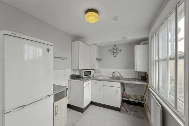 Flats A - C, 29 Nevill Road, Stoke Newington, London N16 8SL 4