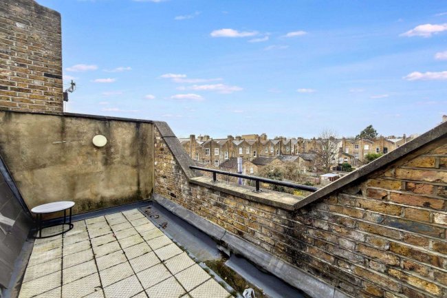 Flats A - C, 29 Nevill Road, Stoke Newington, London N16 8SL 4