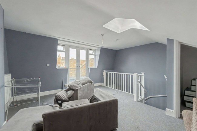 Flats A - C, 29 Nevill Road, Stoke Newington, London N16 8SL 4