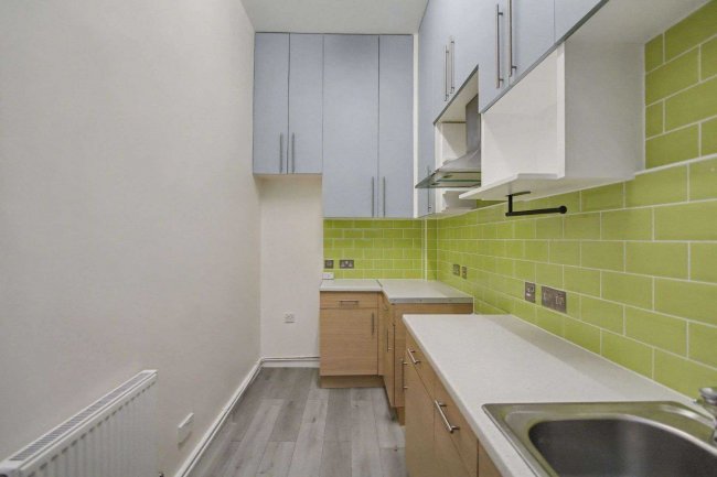 Flats A - C, 29 Nevill Road, Stoke Newington, London N16 8SL 4