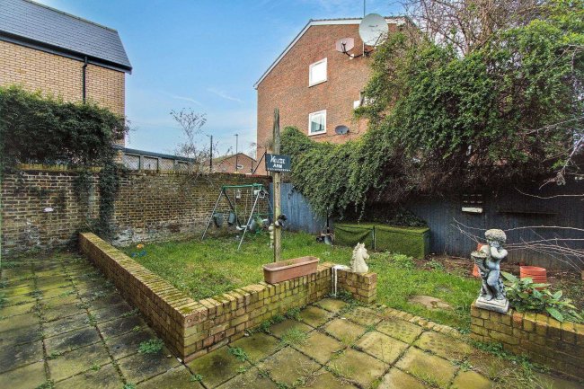 Flats 1-4, 1-3 Hampden Road, Tottenham, London N17 0AY 3