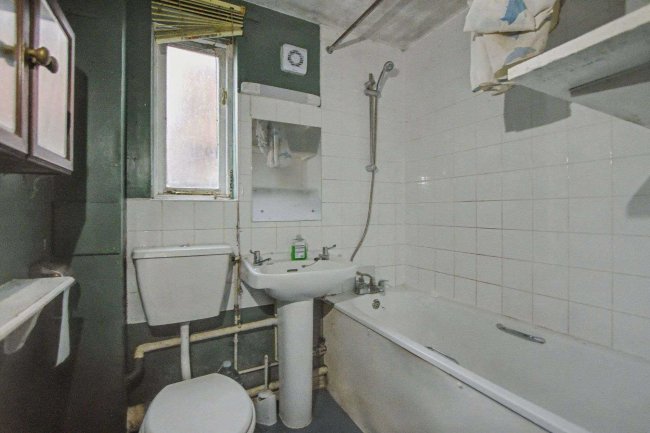 Flats 1-4, 1-3 Hampden Road, Tottenham, London N17 0AY 3