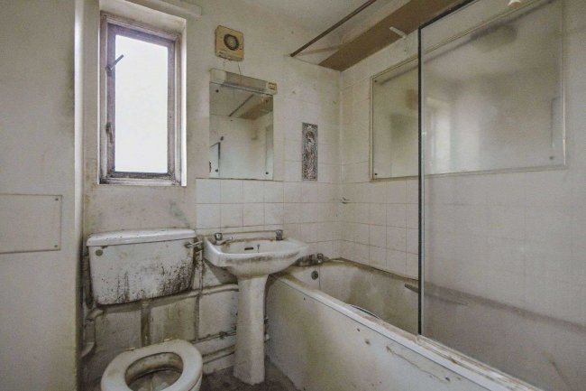 Flats 1-4, 1-3 Hampden Road, Tottenham, London N17 0AY 3