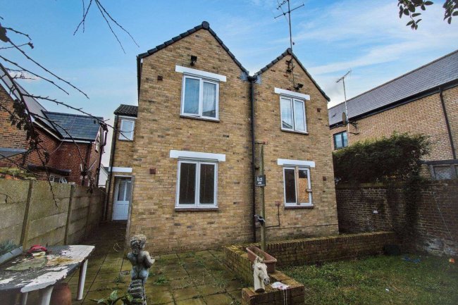 Flats 1-4, 1-3 Hampden Road, Tottenham, London N17 0AY 3