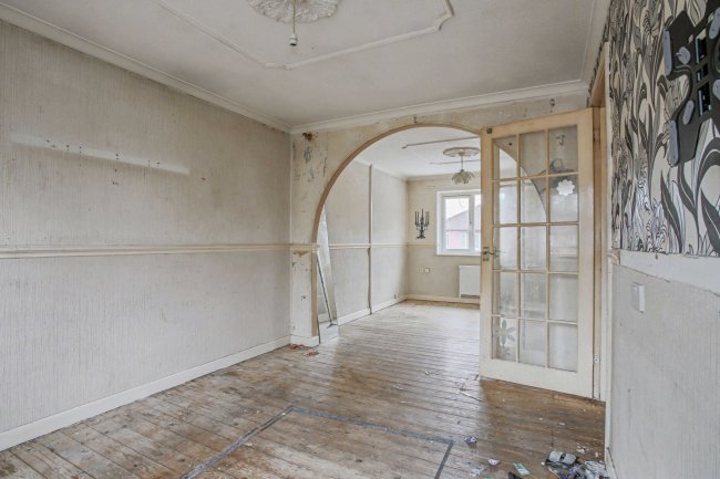 5 Roberts Court, Hallwood Park, Runcorn, WA7 2FH 1