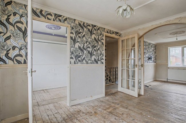 5 Roberts Court, Hallwood Park, Runcorn, WA7 2FH 1