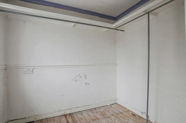 5 Roberts Court, Hallwood Park, Runcorn, WA7 2FH 1