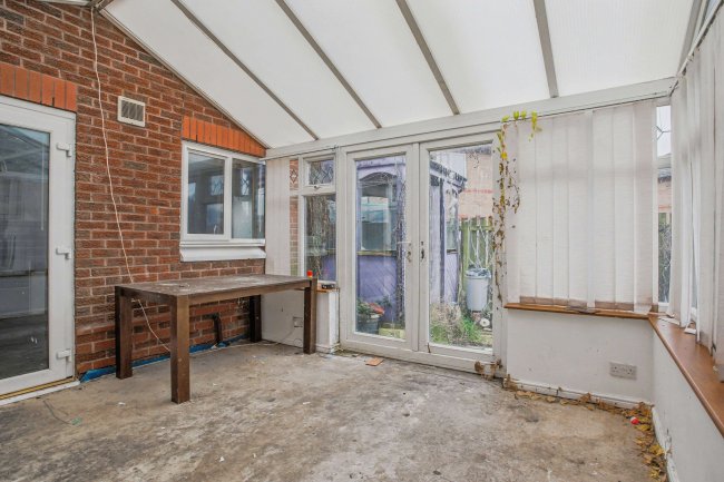 5 Roberts Court, Hallwood Park, Runcorn, WA7 2FH 1