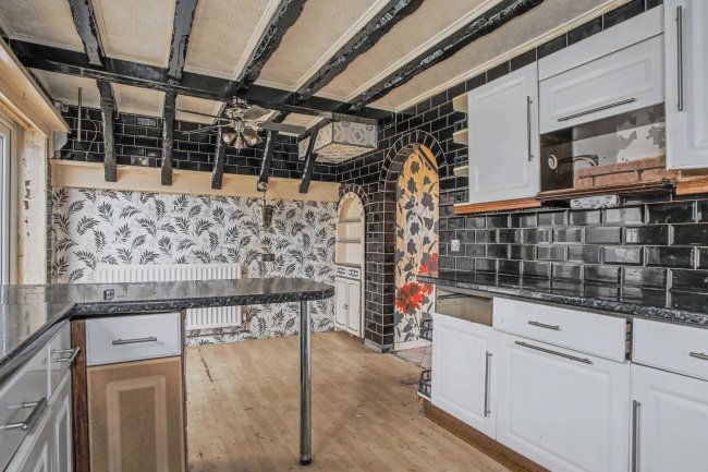 5 Roberts Court, Hallwood Park, Runcorn, WA7 2FH 1