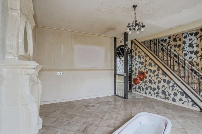 5 Roberts Court, Hallwood Park, Runcorn, WA7 2FH 1