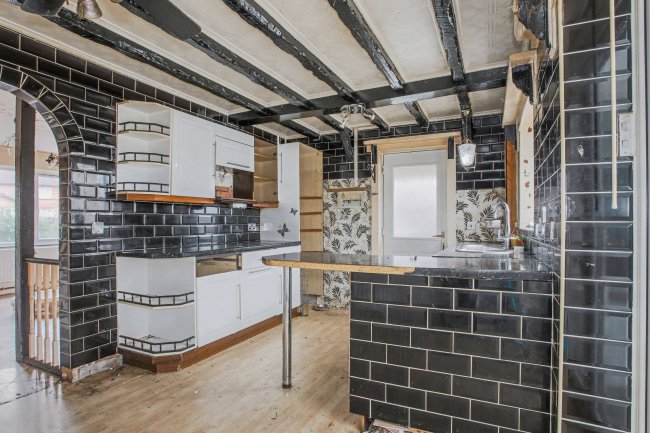 5 Roberts Court, Hallwood Park, Runcorn, WA7 2FH 1