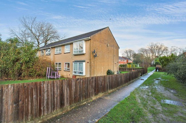 43 Joys Road, Three Legged Cross, Wimborne, Dorset, BH21 6SJ 7