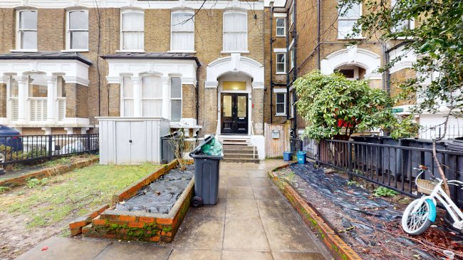 Flat D, 67 Queens Drive, Finsbury Park, London, N4 2BG 3