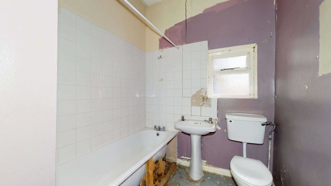 Flat D, 67 Queens Drive, Finsbury Park, London, N4 2BG 3