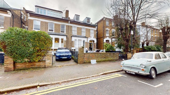 Flat D, 67 Queens Drive, Finsbury Park, London, N4 2BG 3