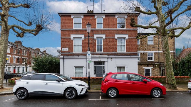 17F St Helens Gardens, North Kensington, London, W10 6LW 5