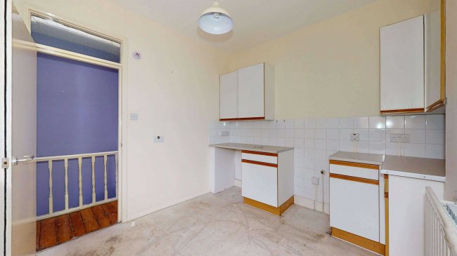 Flat A, 102 Midmoor Road, Balham, London, SW12 0ET 5