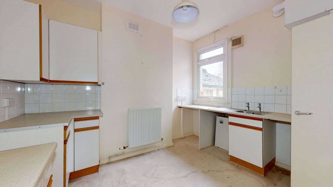 Flat A, 102 Midmoor Road, Balham, London, SW12 0ET 5