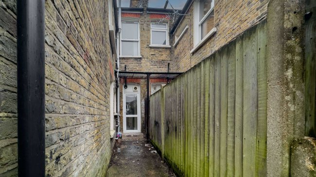 Ground Floor Flat and Flat A, 114 Midmoor Road, Balham, London, SW12 0ET 1