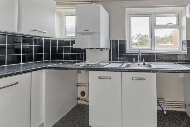 Flat 69 Sutton Field, Whitehill, Bordon, GU35 9BS 2