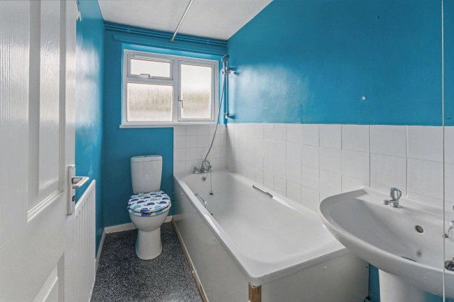 Flat 69 Sutton Field, Whitehill, Bordon, GU35 9BS 2