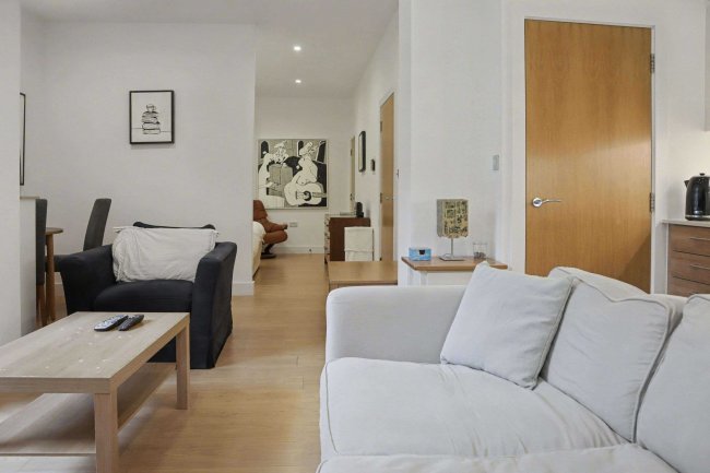 Flat 59, 3 Cornell Square, Nine Elms, London, SW8 2ER 3