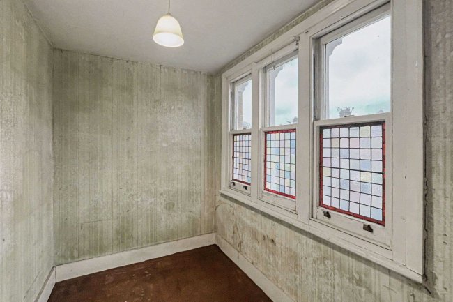 31b Earlsfield Road, Wandsworth, London SW18 3DB 2