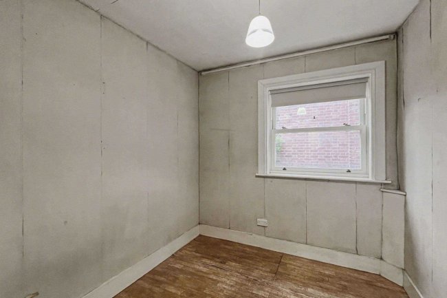 31b Earlsfield Road, Wandsworth, London SW18 3DB 2