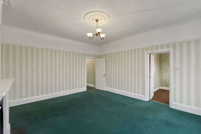 31b Earlsfield Road, Wandsworth, London SW18 3DB 2