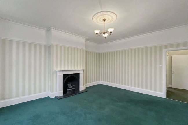 31b Earlsfield Road, Wandsworth, London SW18 3DB 2