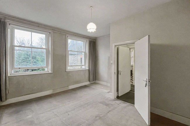 31b Earlsfield Road, Wandsworth, London SW18 3DB 2